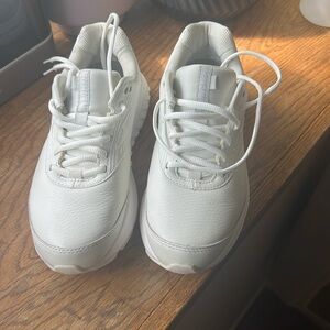 Solid white leather Brooks W8.5 DNA